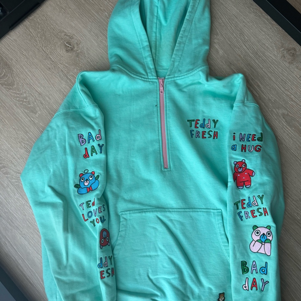 Teddy Fresh I Need A Hug Hoodie size XL